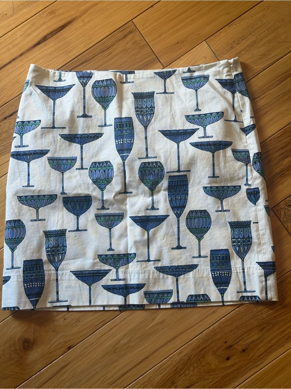 Talbots White Mini Skirt with Blue and Teal Glass Motif